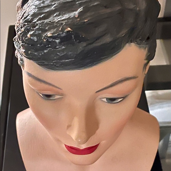 Vintage Female Head mannequin display. - Picture 2 of 7